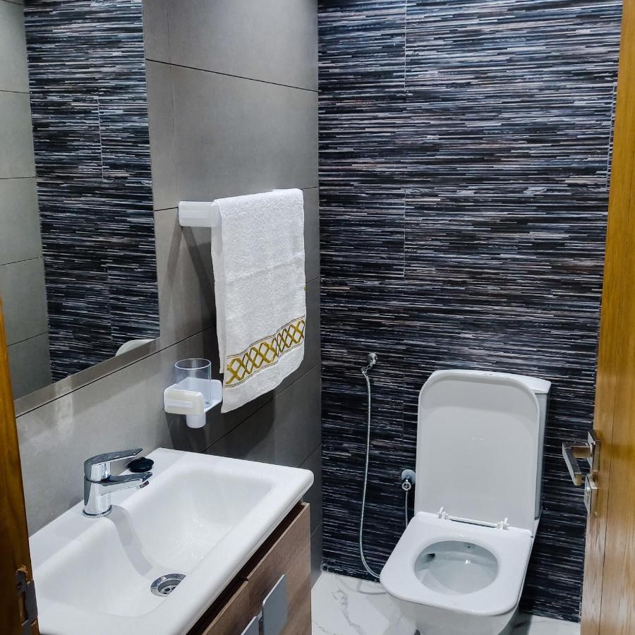 Super Apartement Totalement Neuf A Cote De Marjane Avec La Climatisation Et Wifi Tangier Bagian luar foto